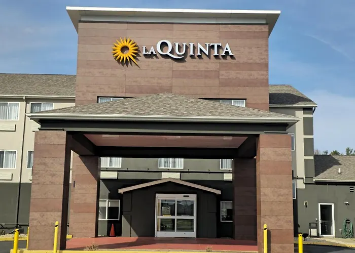 La Quinta Inn & Suites By Wyndham Peru Starved Rock St Park