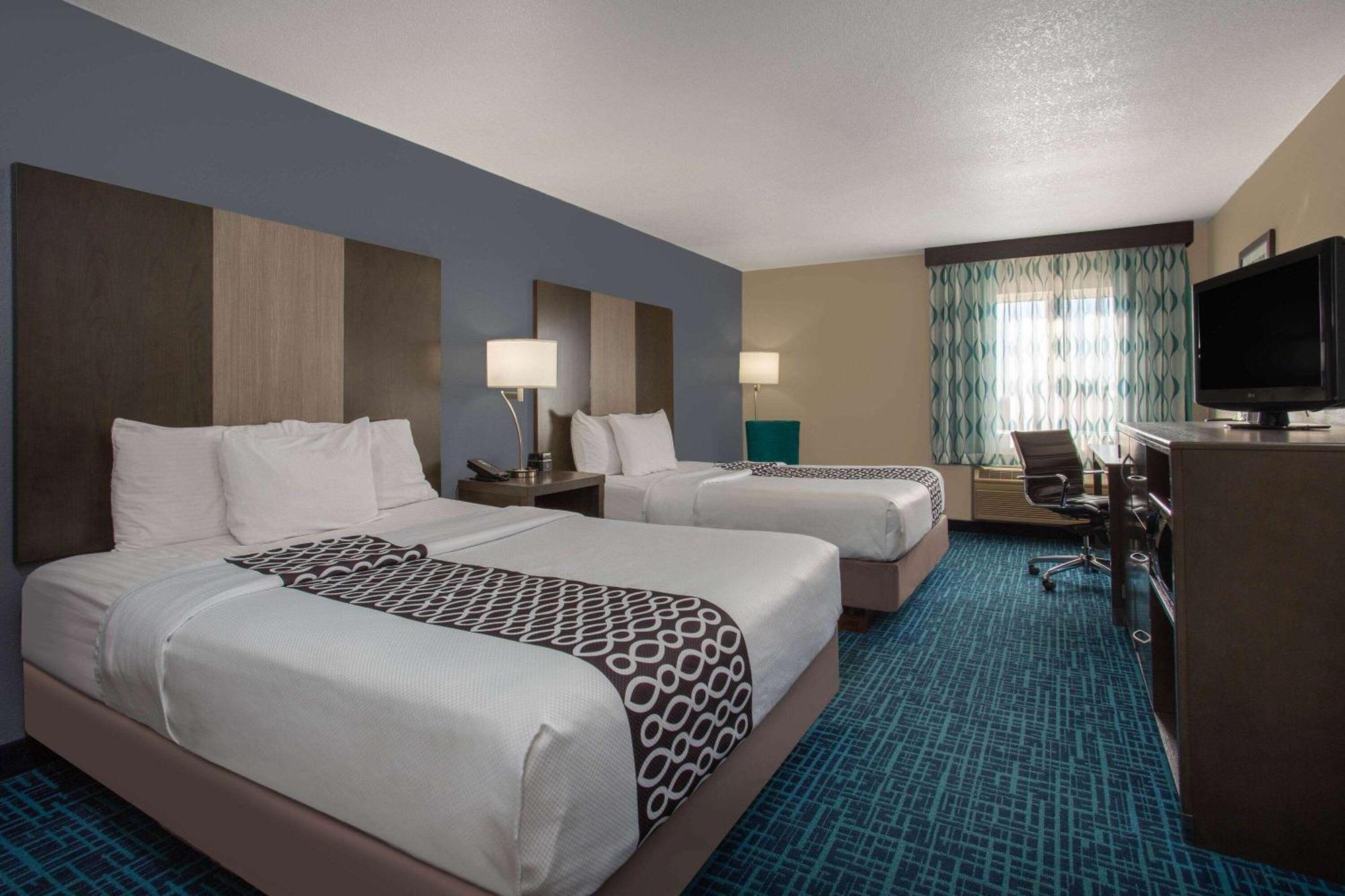 La Quinta & By Wyndham Starved Rock St Park Hotel