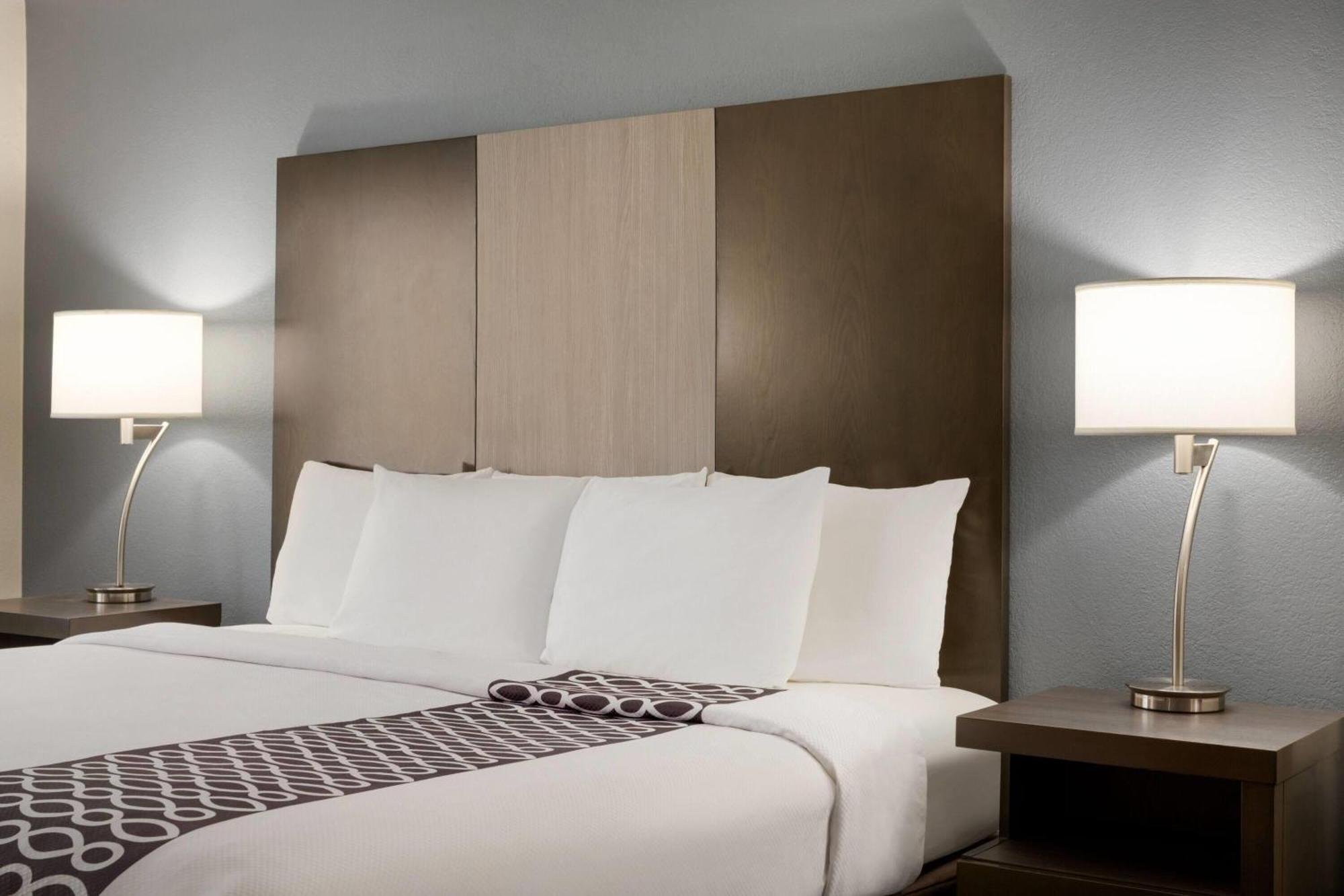 Hotel La Quinta & By Wyndham Starved Rock St Park Peru