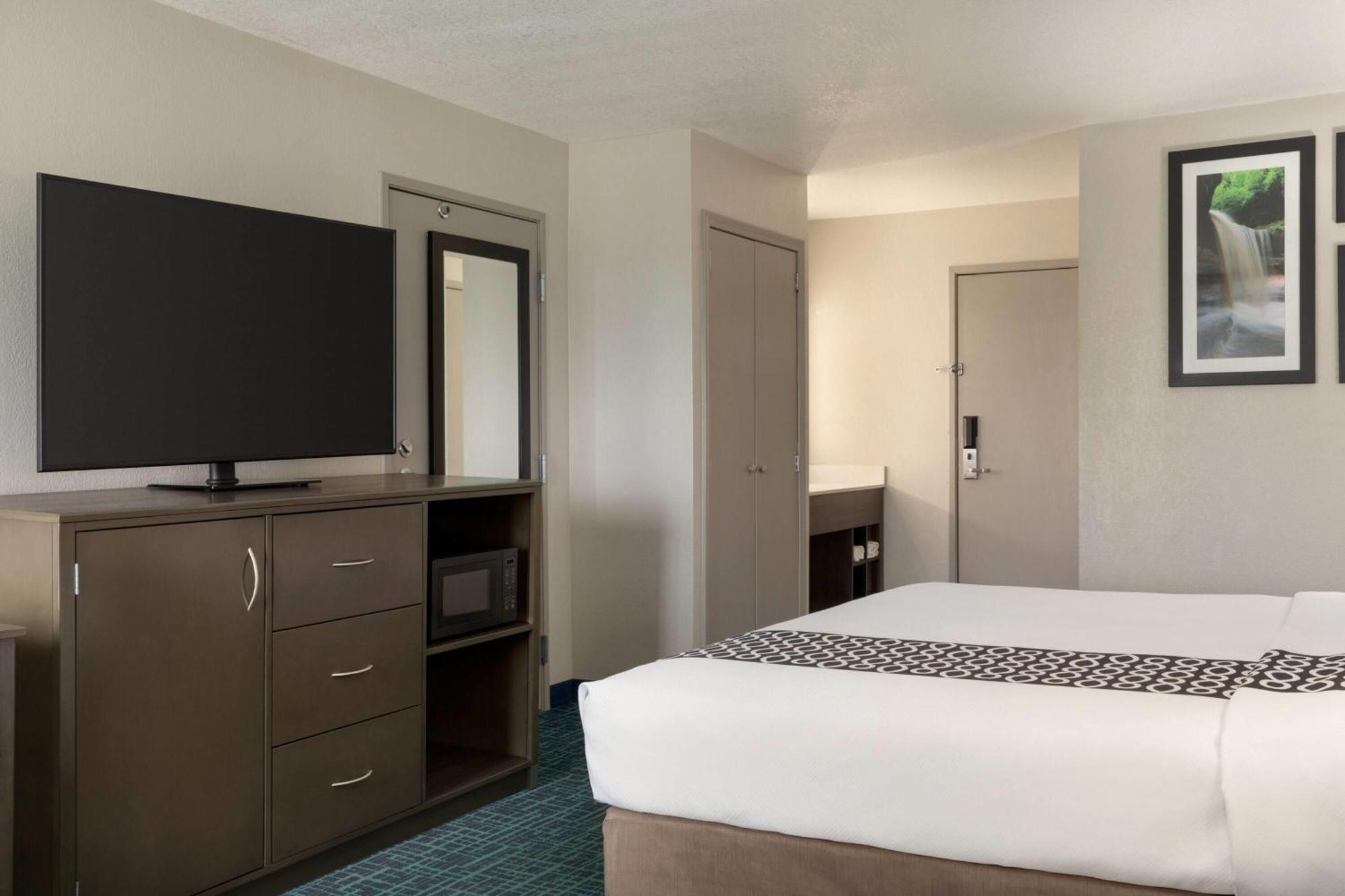 La Quinta & By Wyndham Starved Rock St Park 3* Peru