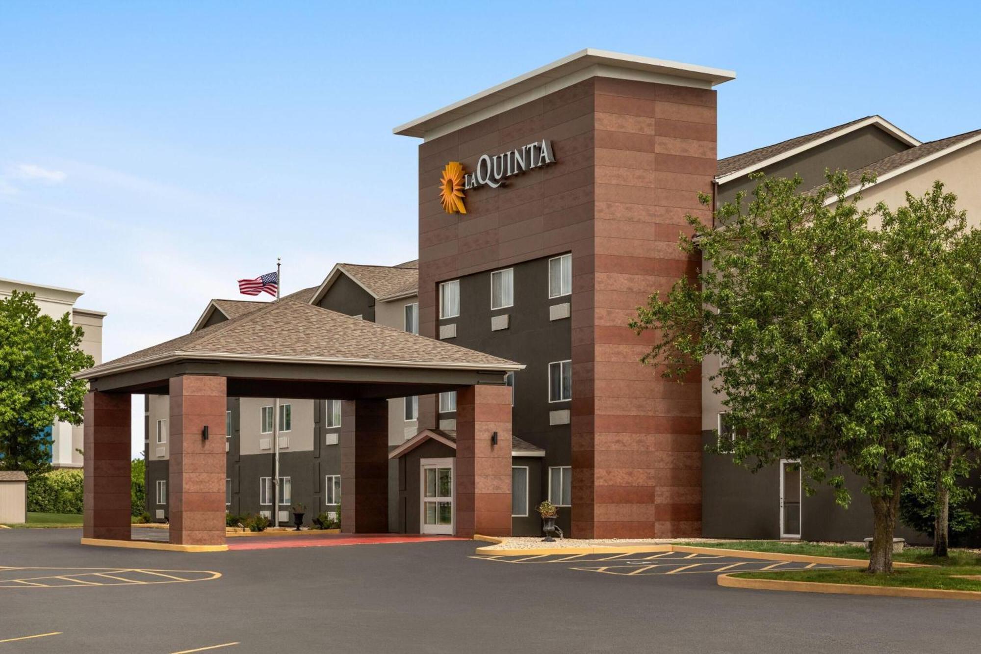 Hotel La Quinta & By Wyndham Starved Rock St Park 3*
