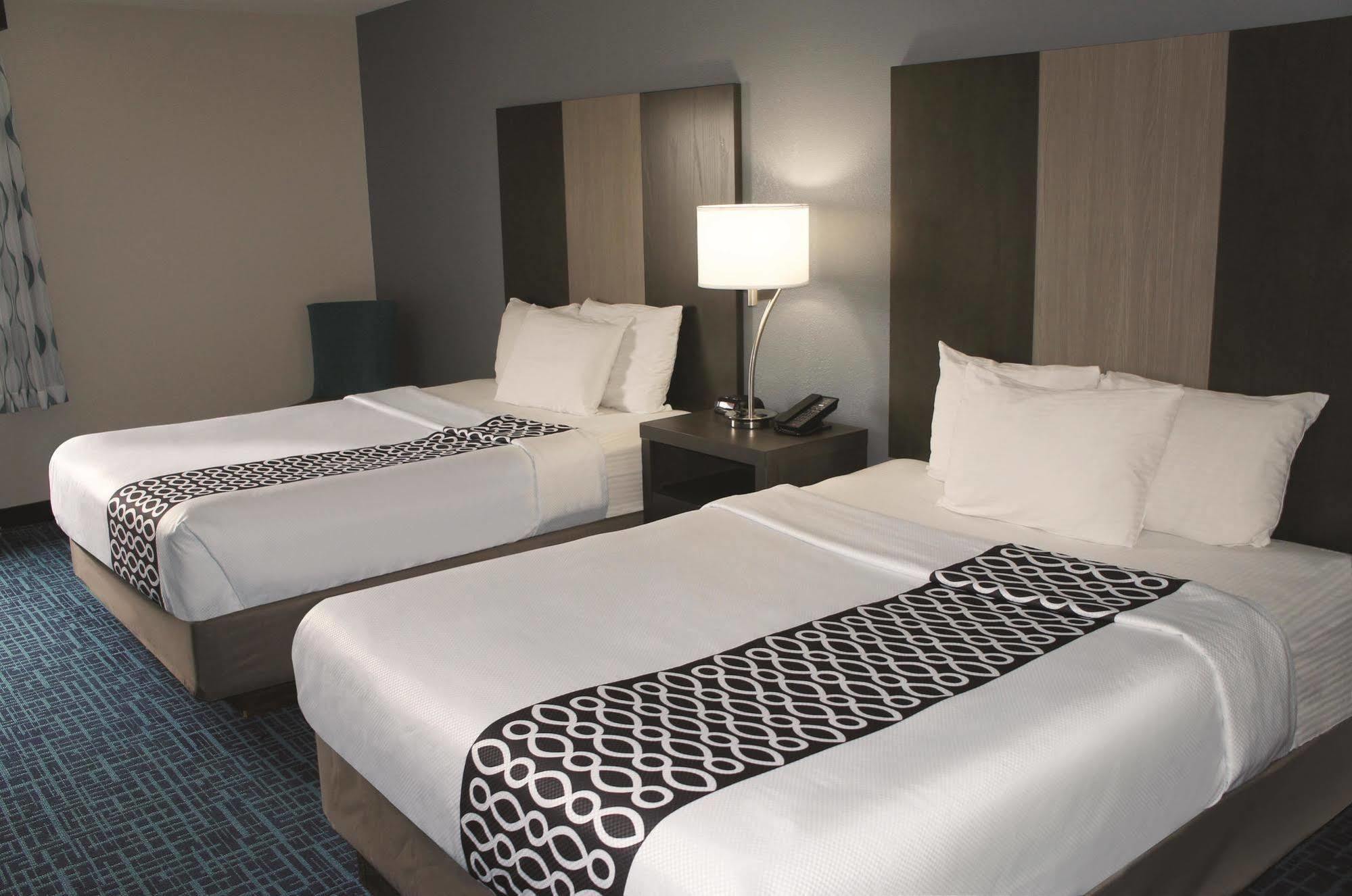 Hotel La Quinta & By Wyndham Starved Rock St Park 3*